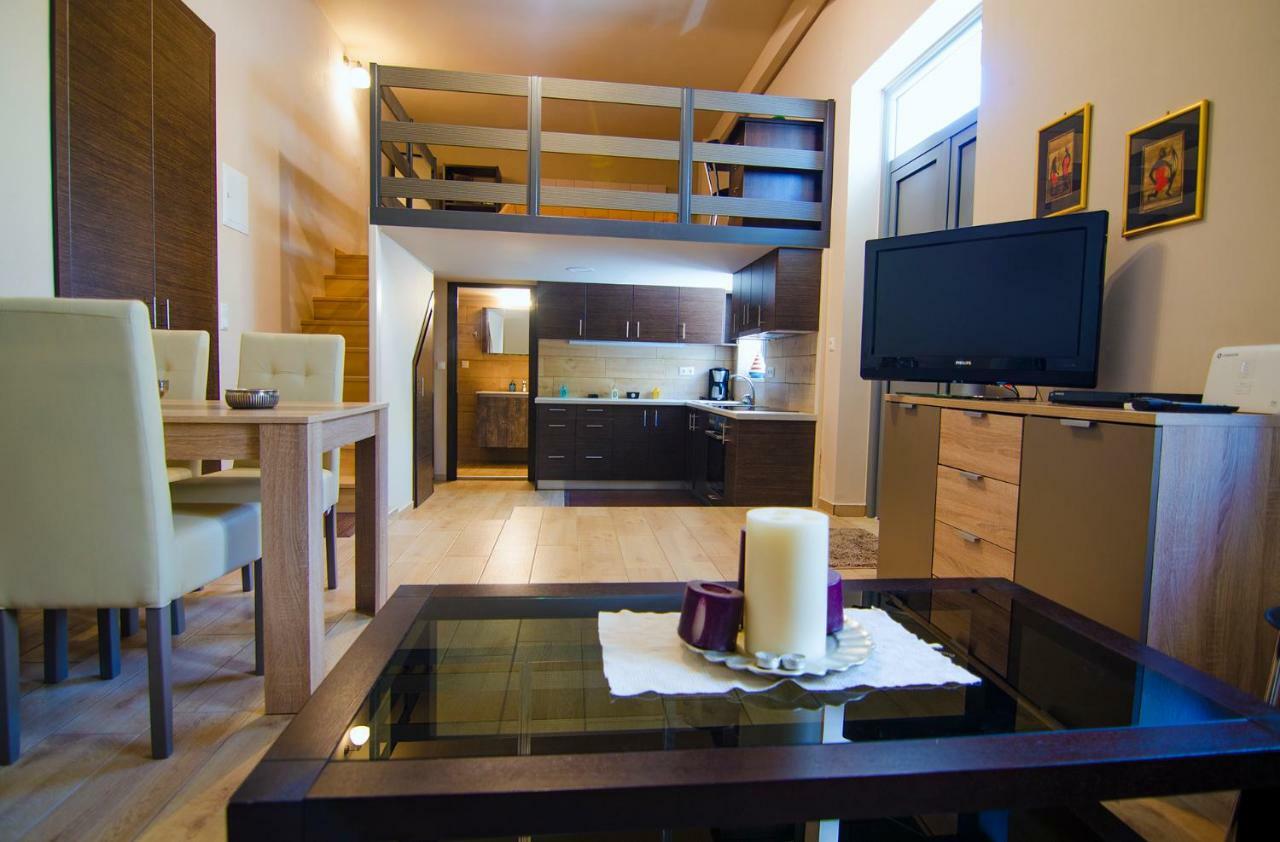 Gonis Suites ปาไลโอโกรา ภายนอก รูปภาพ