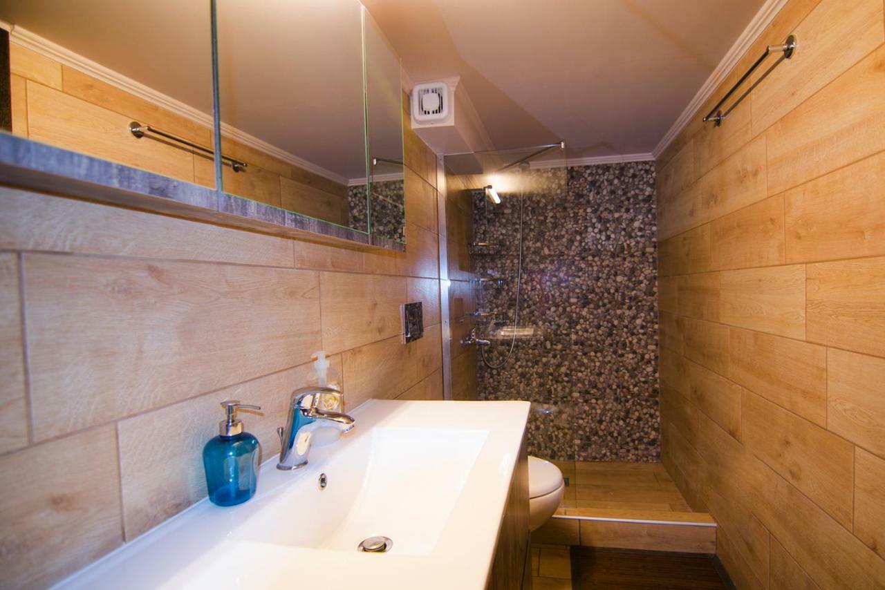 Gonis Suites ปาไลโอโกรา ภายนอก รูปภาพ