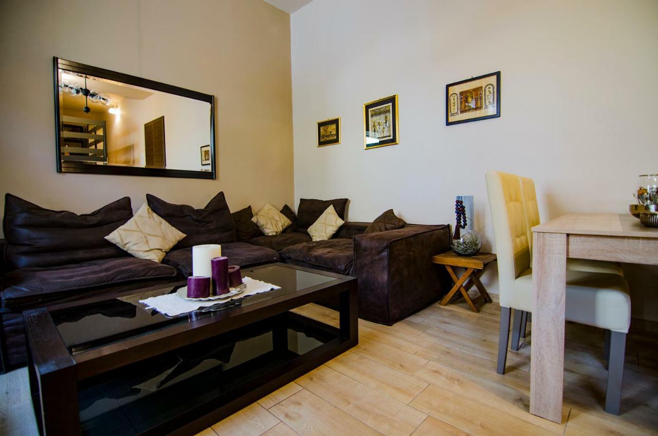 Gonis Suites ปาไลโอโกรา ภายนอก รูปภาพ